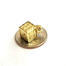 Load image into Gallery viewer, 10k yellow Gold 3D dice Pendant charm gamble Vegas gift sport fine jewelry 2.6g