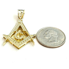 Load image into Gallery viewer, New 10k yellow solid Gold Freemason Masonic Pendant charm jewelry fine gift 5.4g