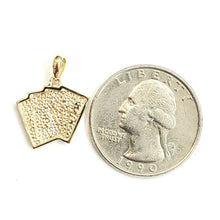 Load image into Gallery viewer, 14k yellow solid Gold playing cards Pendant charm casino jewelry unisex 1.7g