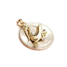 Load image into Gallery viewer, New 14k yellow Gold lizard Pendant animal charm gift fine jewelry 2g