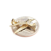Load image into Gallery viewer, New 14k yellow Gold solid 3D Hummingbird Pendant charm gift fine jewelry 2.3g