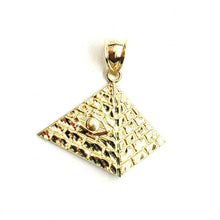 Load image into Gallery viewer, New 10k yellow solid Gold Egyptian pyramid eye Pendant fine gift jewelry 2.3g