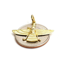 Load image into Gallery viewer, 18k yellow gold Farvahar Faravahar Persian Ahoura Mazda Zoroastrian pendant 2.7g