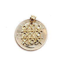 Load image into Gallery viewer, New 14k yellow Gold tic tac toe xoxo Pendant charm game fine jewelry gift 2.1g