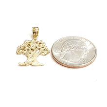 Load image into Gallery viewer, New 14k yellow gold Oak tree lucky pendant charm gift unisex fine jewelry 1.8g