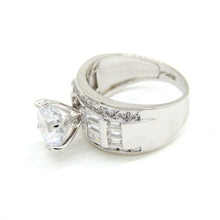 Load image into Gallery viewer, New 14k white Gold woman's engagement ring round cubic zirconia size 7