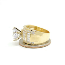 Load image into Gallery viewer, 14k yellow Gold woman's engagement ring with round cut cubic zirconia size 7