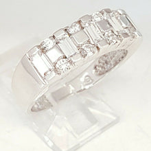 Load image into Gallery viewer, 14k white Gold woman's ring size 8 with cubic zirconia fine jewelry 4.2g