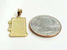 Load image into Gallery viewer, 14k yellow Gold casino slot machin las vegas Pendant fine jewelry unisex 2.2g
