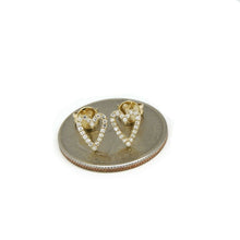 Load image into Gallery viewer, New 14k yellow Gold 0.12Ct Round Diamond heart stud Earrings Push Back Fastening