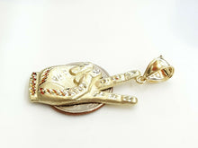 Load image into Gallery viewer, 10k yellow gold victory sign peace hand gesture pendant unisex diamond cut 3.3g