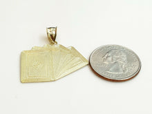 Load image into Gallery viewer, 10k yellow solid Gold playing card Pendant charm casino fine jewelry unisex 3.1g
