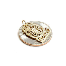 Load image into Gallery viewer, 14k yellow Gold scorpion zodiac sign astrology Pendant charm fine jewelry 1.3g