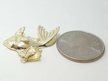 Load image into Gallery viewer, 10k yellow Gold fish Pisces zodiac Pendant charm fine gift jewelry unisex 3.9g
