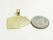 Load image into Gallery viewer, 10k yellow solid Gold playing card Pendant charm casino fine jewelry unisex 3.3g