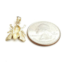 Load image into Gallery viewer, New 14k yellow Gold solid honey bee Pendant charm gift fine jewelry 1.9g