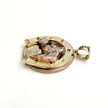 Load image into Gallery viewer, New 14k multi color Gold horseshoe Pendant lucky fine gift jewelry unisex 3.1g