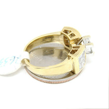 Load image into Gallery viewer, pre owned 1.75Ct Natural square Diamond 14k yellow Gold Engagement Ring Sz 7.75