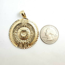 Load image into Gallery viewer, 14k yellow Gold Aztec Mayan sun calendar Azteca pendant fine jewelry 1.52" 8g