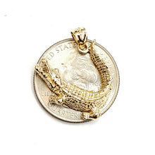 Load image into Gallery viewer, New 14k yellow Gold Alligator crocodile Pendant charm gift fine jewelry 2.8g