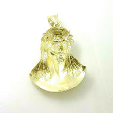 Load image into Gallery viewer, 10k yellow gold Jesus face head pendant charm fine gift religious jewelry 5.6g
