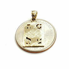 Load image into Gallery viewer, 14k yellow Gold king of hearts Pendant playing card gambling fine jewelry 1.6g
