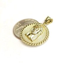 Load image into Gallery viewer, 10k yellow gold round Jesus face head pendant charm religious jewelry 0.97" 3.7g
