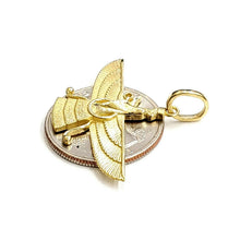 Load image into Gallery viewer, 18k yellow gold Farvahar Faravahar Persian Ahoura Mazda Zoroastrian pendant 4.8g

