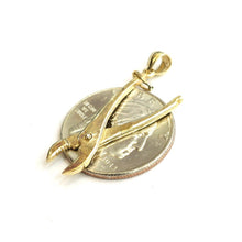 Load image into Gallery viewer, 14k Yellow Gold 3D Pliers Pendant charm Movable tools Gift fine jewelry 2.6g
