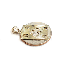 Load image into Gallery viewer, 14k yellow Gold Ace of club Pendant play card gambling gift fine jewelry 2.1g
