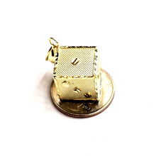 Load image into Gallery viewer, 10k yellow Gold 3D dice Pendant charm gamble Vegas gift sport fine jewelry 6.6g
