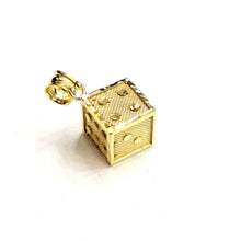 Load image into Gallery viewer, 10k yellow Gold 3D dice Pendant charm gamble Vegas gift sport fine jewelry 2.6g
