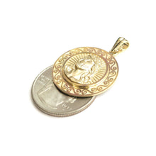 Load image into Gallery viewer, 14k yellow gold round Jesus pendant charm 0.98" gift religious fine jewelry 4.2g
