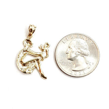 Load image into Gallery viewer, New 14k yellow Gold mother mom and baby newborn Pendant gift fine jewelry 2.4g
