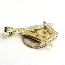 Load image into Gallery viewer, New 10k yellow solid Gold Freemason Masonic Pendant charm jewelry fine gift 5.4g
