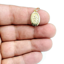Load image into Gallery viewer, New 14k solid yellow gold oval saint Christopher pendant charm fine jewelry 1.5g
