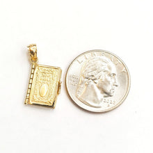 Load image into Gallery viewer, 14k yellow gold Holy Bible book pages our father prayer pendant jewelry 3.8g
