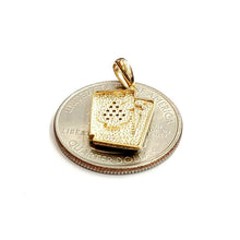 Load image into Gallery viewer, 14k yellow solid Gold playing card Pendant charm casino fine jewelry unisex 2.7g
