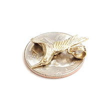 Load image into Gallery viewer, New 14k yellow Gold solid 3D Hummingbird Pendant charm gift fine jewelry 2.3g

