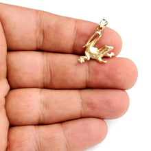 Load image into Gallery viewer, New 14k yellow Gold lizard Pendant animal charm gift fine jewelry 2g
