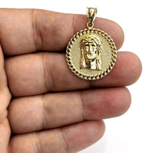 Load image into Gallery viewer, 10k yellow gold round Jesus face head pendant charm religious jewelry 0.97" 3.7g
