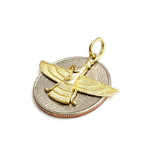 Load image into Gallery viewer, 18k yellow gold Farvahar Faravahar Persian Ahoura Mazda Zoroastrian pendant 2.7g
