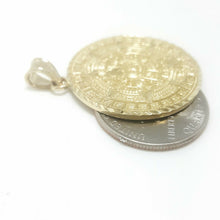 Load image into Gallery viewer, 14k yellow Gold Aztec Mayan sun calendar Azteca pendant gift jewelry 1.20" 7.3g
