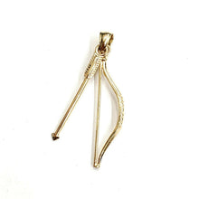 Load image into Gallery viewer, 14k yellow Gold 3D Bow and Arrow Hunting Pendant Charm Movable fine Jewelry 2.2g
