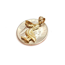 Load image into Gallery viewer, New 14k yellow Gold pelican Bird Pendant charm unisex gift fine jewelry 1.9g
