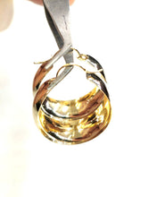 Load image into Gallery viewer, 14k yellow Gold Plain Hoop Earrings Wide Round Shiny fine jewelry for women 5g
