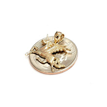 Load image into Gallery viewer, New 14k yellow gold flying unicorn Pegasus pendant charm shiny fine jewelry 1.6g
