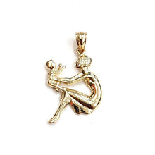 Load image into Gallery viewer, New 14k yellow Gold mother mom and baby newborn Pendant gift fine jewelry 2.4g
