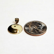 Load image into Gallery viewer, New 14k solid yellow Gold yin ying yang taoist symbol Pendant jewelry 0.62" 1.3g
