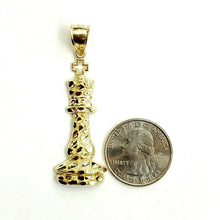 Load image into Gallery viewer, 10k yellow Gold nugget king chess piece Pendant charm diamond cut jewelry 4.2g
